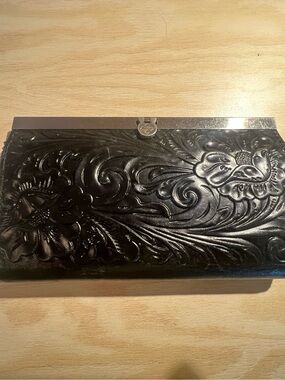 Patricia Nash Tooled Black Floral-Embossed Leather Wallet